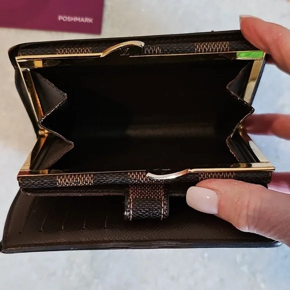 ✨️AUTHENTIC✨️ Louis Vuitton Ebene Damier Kiss Wallet - Picture 6 of 16